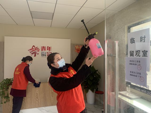 13馬鞍山中心將中心“青年微家”陣地改為臨時留觀室，青年志愿者定期進行場所消毒處理，進一步發(fā)揮團屬陣地和青年志愿者作用（3）.jpg
